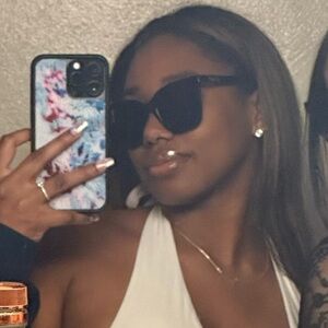 Meet your Posher, Faith